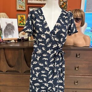 J crew leopard wrap dress size 2 hhh1
38” chest 36” long